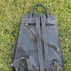 Mini black backpack brand Tignanenello